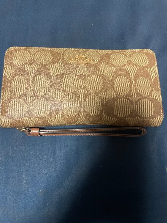 その他 コーチ （ブランドバッグ）の商品画像 - 査定依頼日：2025年3月28日 - 最高査定価格：1,000円