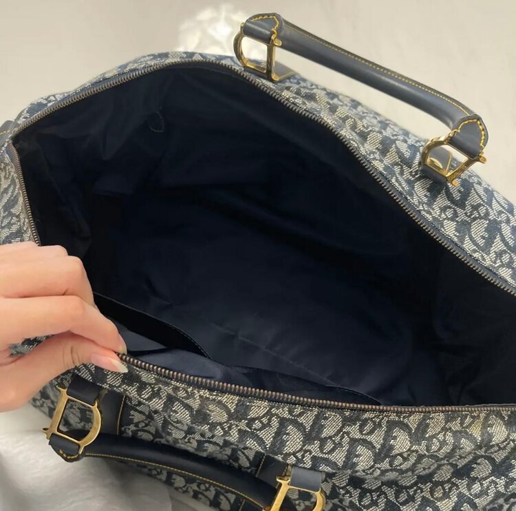 ディオールボストンバッグトロッター（ブランドバッグ）の商品画像 - 査定依頼日：2024年1月16日 - 最高査定価格：52,000円