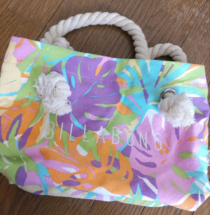 BILLABONG トートバッグ（古着・ファッション）の商品画像 - 査定依頼日：2025年11月15日 - 最高査定価格：500円