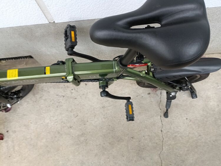 holdonq1メタリックカーキ（自転車）の商品画像 - 査定依頼日：2025年11月13日 - 最高査定価格：3,000円