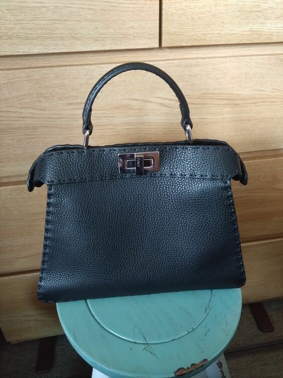 フェンディ  （ブランドバッグ）の商品画像 - 査定依頼日：2025年9月8日 - 最高査定価格：280,000円