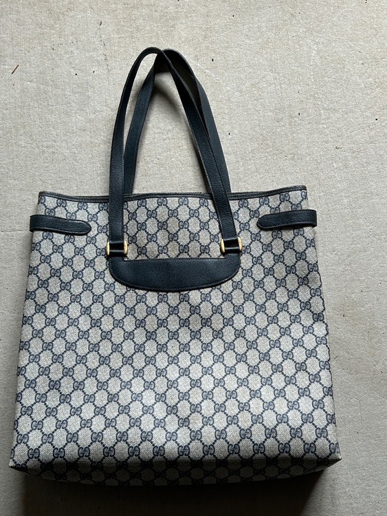 トートバッグ（ブランドバッグ）の商品画像 - 査定依頼日：2025年9月20日 - 最高査定価格：15,000円