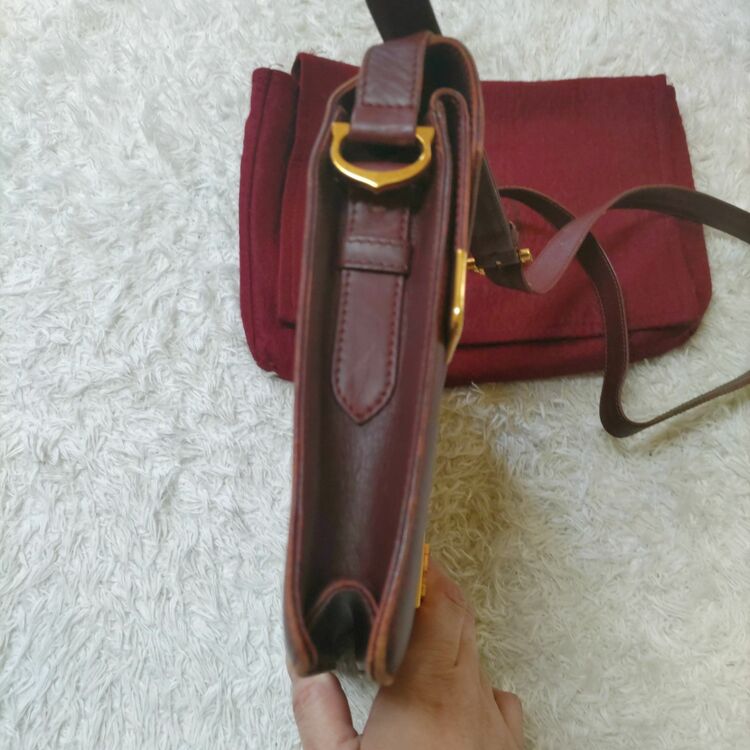 カルティエ ショルダーバック（ブランドバッグ）の商品画像 - 査定依頼日：2025年6月22日 - 最高査定価格：10,000円