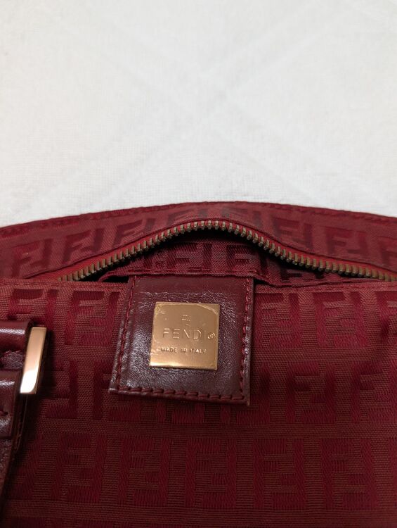フェンディ  （ブランドバッグ）の商品画像 - 査定依頼日：2025年10月7日 - 最高査定価格：20,000円