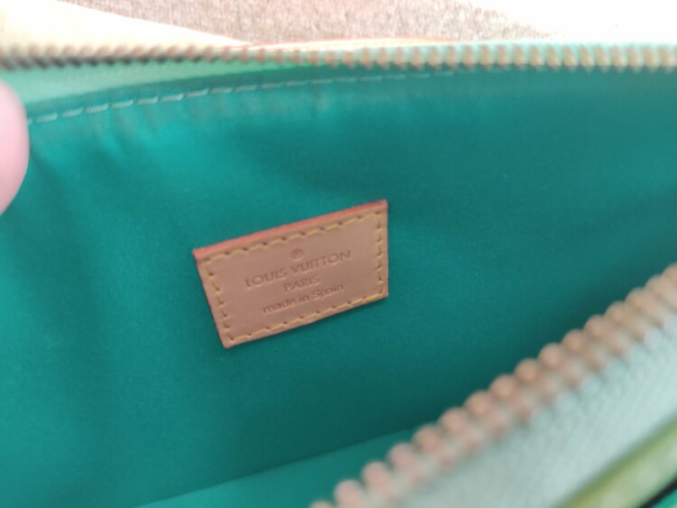 ヴェルニ（ブランドバッグ）の商品画像 - 査定依頼日：2026年1月13日 - 最高査定価格：58,000円