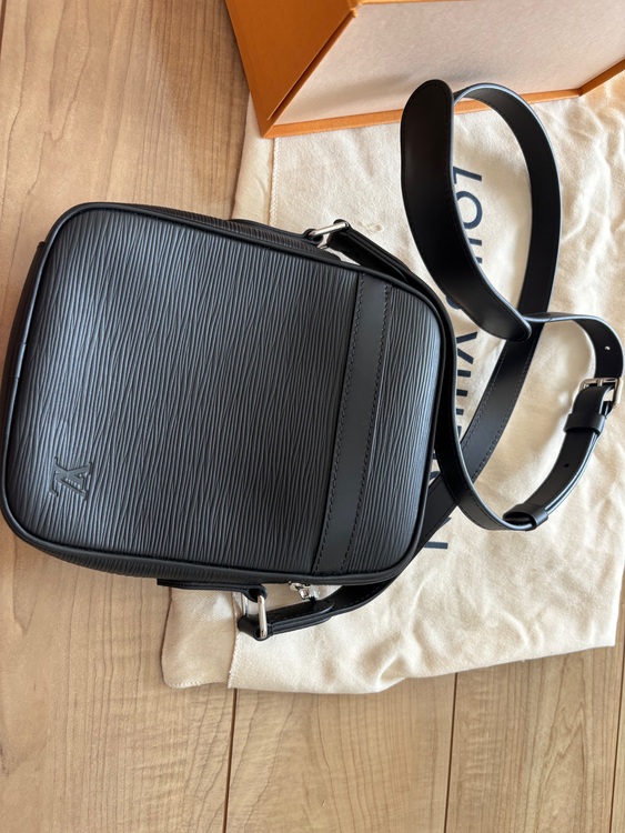 ルイヴィトン レザーショルダーバッグ（ブランドバッグ）の商品画像 - 査定依頼日：2025年9月19日 - 最高査定価格：90,000円