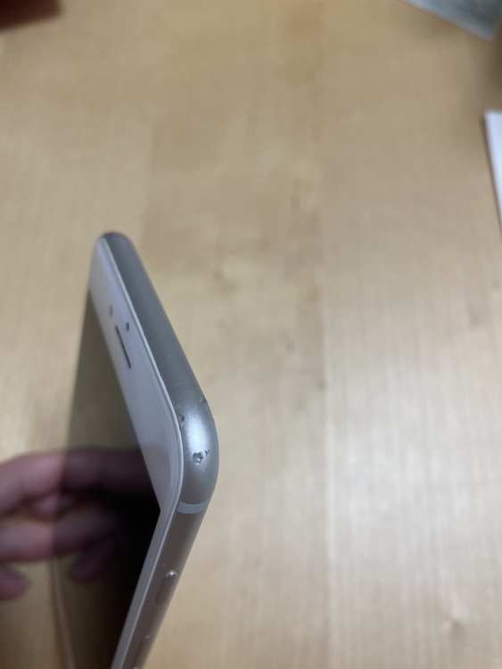 シルバー（スマホ）の商品画像 - 査定依頼日：2021年3月15日 - 最高査定価格：8,800円