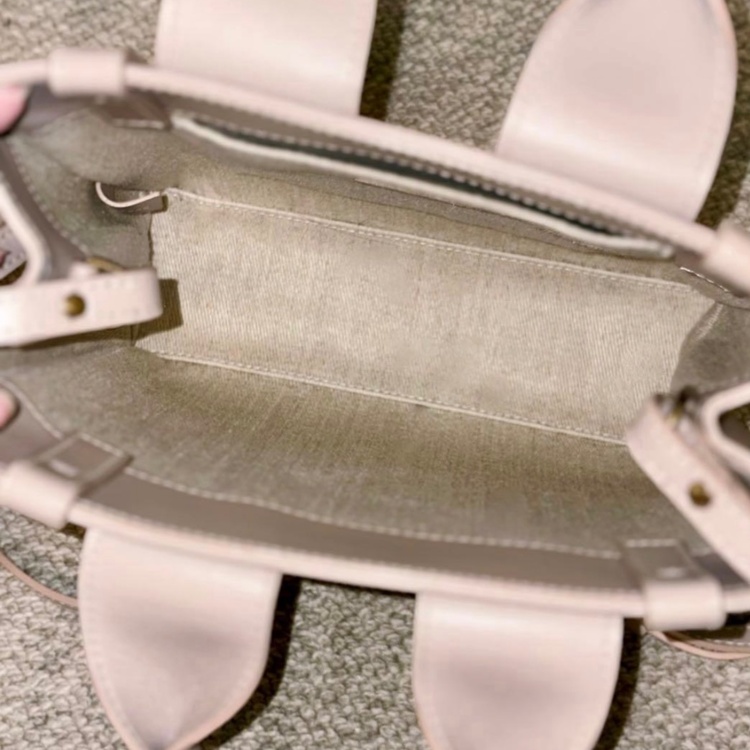 その他 クロエ （ブランドバッグ）の商品画像 - 査定依頼日：2025年12月15日 - 最高査定価格：80,000円