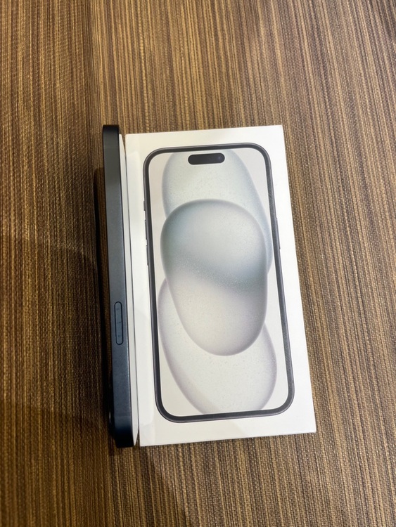 iPhone13（スマホ）の商品画像 - 査定依頼日：2025年10月8日 - 最高査定価格：30,000円