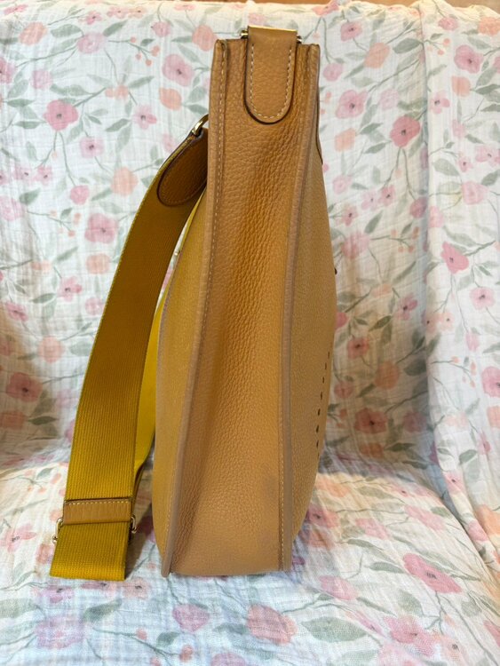 エブリンPM （ブランドバッグ）の商品画像 - 査定依頼日：2026年3月30日 - 最高査定価格：120,000円