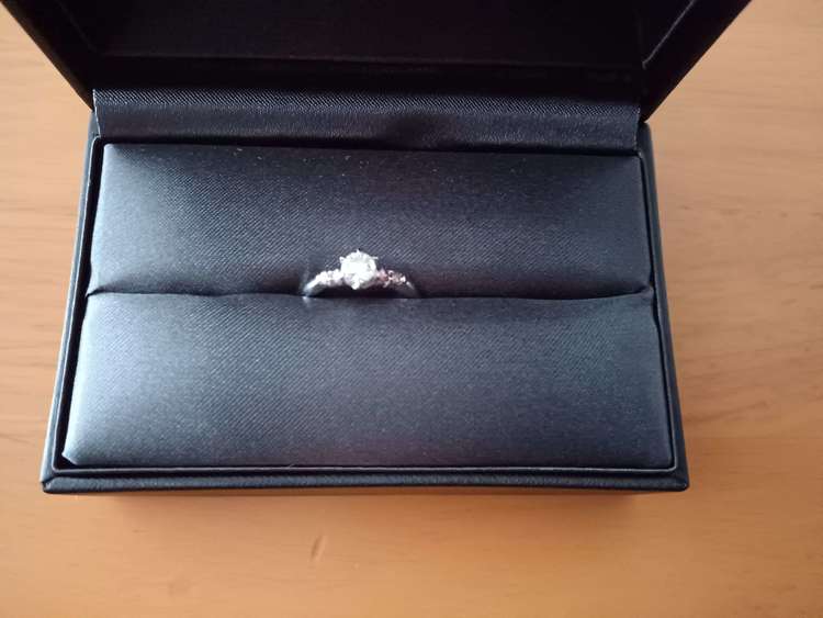 ラザールダイヤモンド（宝石）の商品画像 - 査定依頼日：2023年3月22日 - 最高査定価格：17,000円