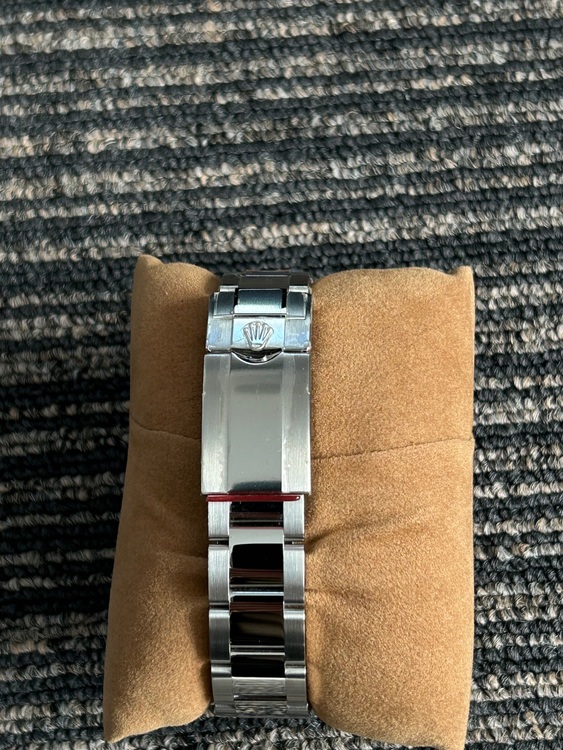 コスモグラフデイトナ（高級時計）の商品画像 - 査定依頼日：2025年6月30日 - 最高査定価格：3,800,000円