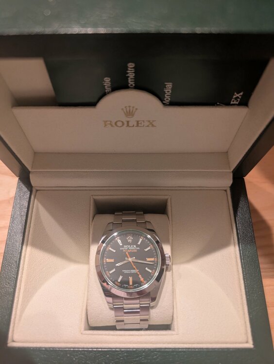 ロレックス ミルガウス 116400GV（高級時計）の商品画像 - 査定依頼日：2026年1月12日 - 最高査定価格：1,300,000円