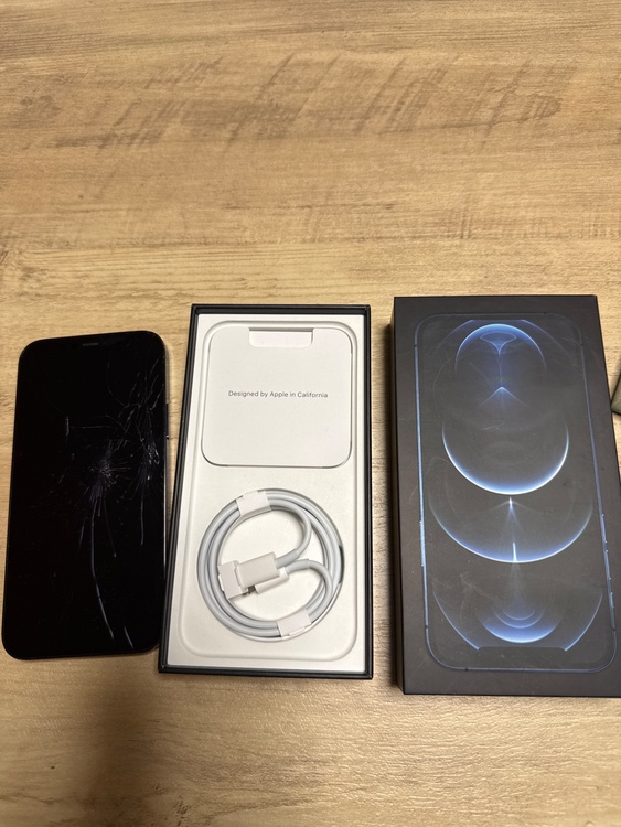 iPhone iPhone 12 Pro 128GB docomo（スマホ）の商品画像 - 査定依頼日：2026年10月3日 - 最高査定価格：33,500円