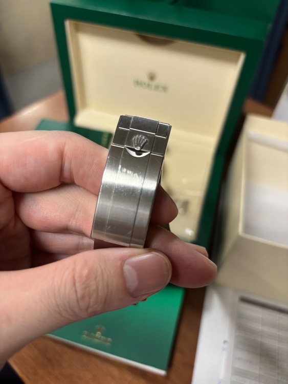 ロレックス　サブマリーナデイト（高級時計）の商品画像 - 査定依頼日：2025年10月22日 - 最高査定価格：2,120,000円