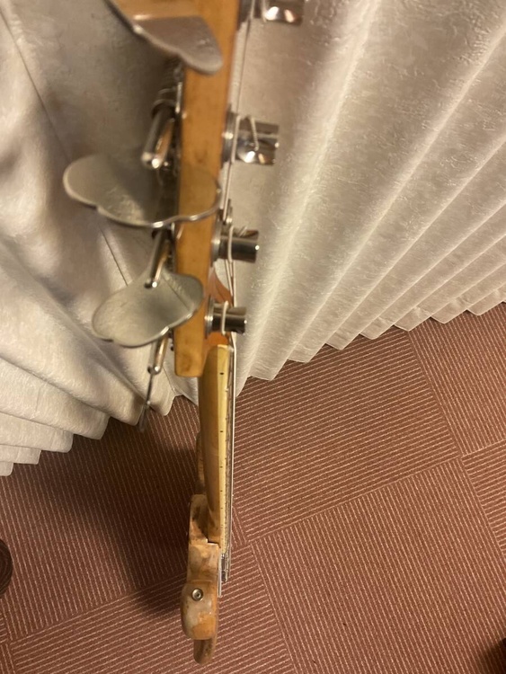 jazz bass 1974（ピアノ・楽器・PA機材）の商品画像 - 査定依頼日：2026年5月24日 - 最高査定価格：250,000円