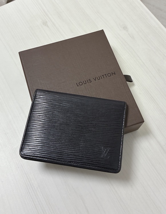 ポルト2カルトヴェルティカル（ブランド財布・小物）の商品画像 - 査定依頼日：2025年10月24日 - 最高査定価格：6,000円