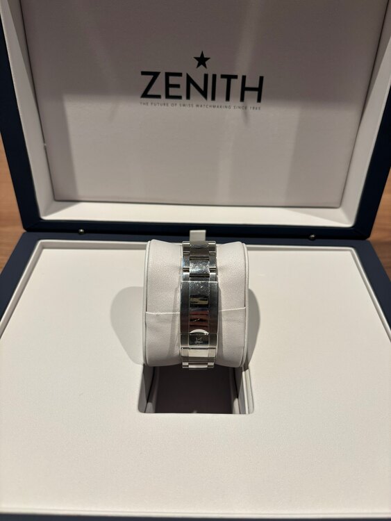 ゼニス その他 03.3105.3600/52.M310（高級時計）の商品画像 - 査定依頼日：2025年5月5日 - 最高査定価格：1,135,000円