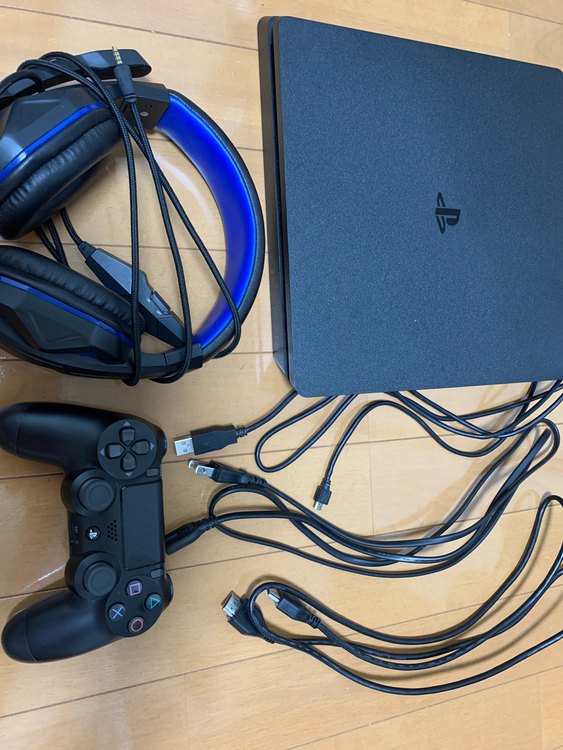 プレイステーション4本体 ジェットブラック (HDD 500GB/CUH-220（ゲーム機本体・ゲームソフト）の商品画像 - 査定依頼日：2023年6月6日 - 最高査定価格：12,000円