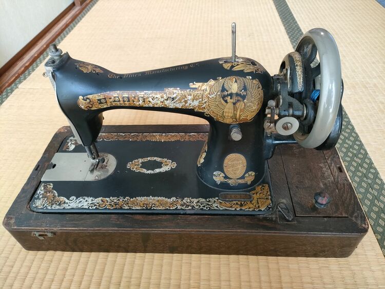 アンティークミシン　THE PINES MANFAG.co（美術品・骨董品）の商品画像 - 査定依頼日：2025年9月25日 - 最高査定価格：2,000円