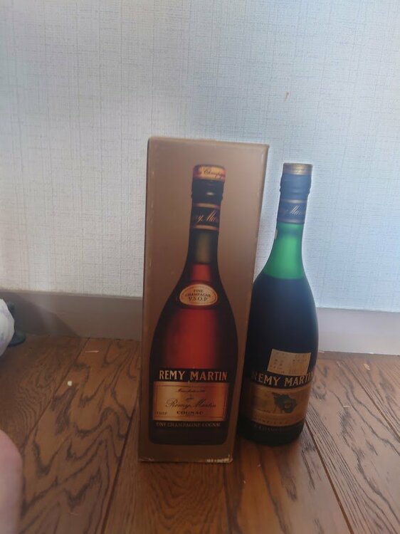 REMY　MARTIN（お酒）の商品画像 - 査定依頼日：2026年8月22日 - 最高査定価格：3,000円