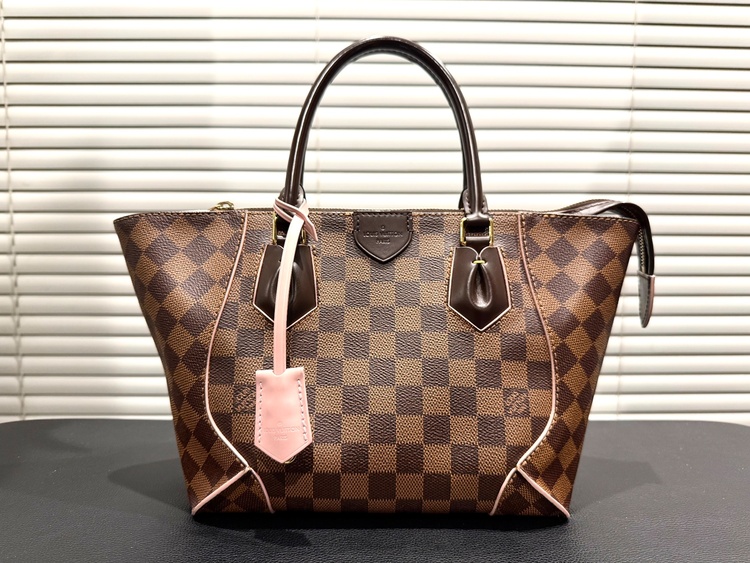 カイサトート（ブランドバッグ）の商品画像 - 査定依頼日：2025年12月19日 - 最高査定価格：85,000円