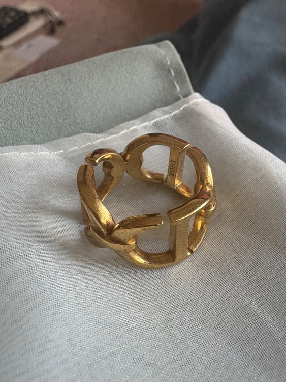 指輪（ブランド財布・小物）の商品画像 - 査定依頼日：2025年12月23日 - 最高査定価格：9,000円