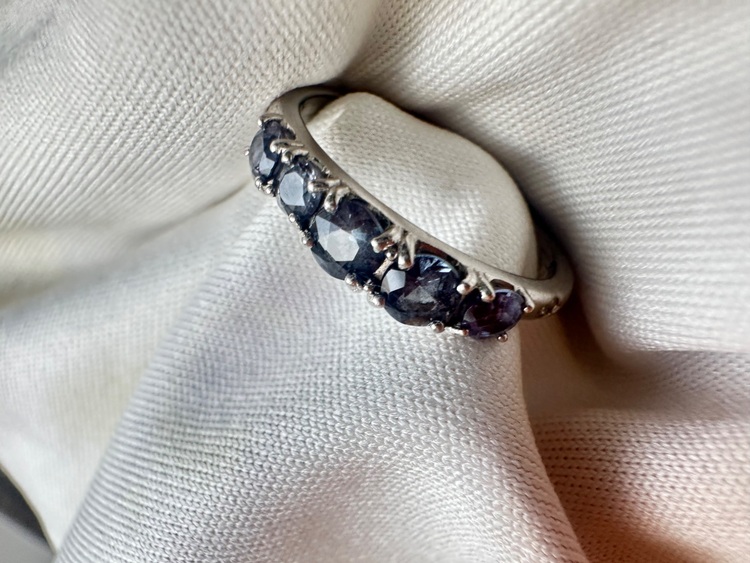 ベキリーブルーガーネットリング（金・貴金属）の商品画像 - 査定依頼日：2025年10月13日 - 最高査定価格：40,000円