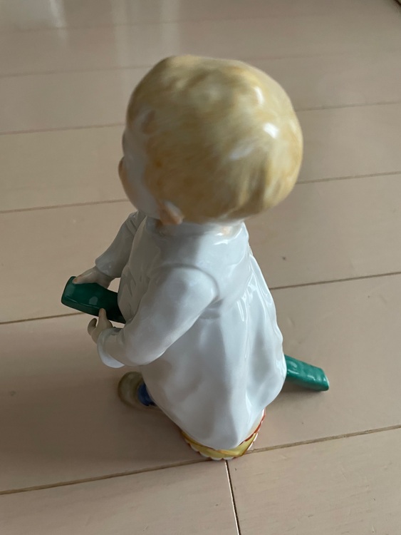 マイセンヘンチェル子供シリーズ（美術品・骨董品）の商品画像 - 査定依頼日：2025年10月3日 - 最高査定価格：24,000円