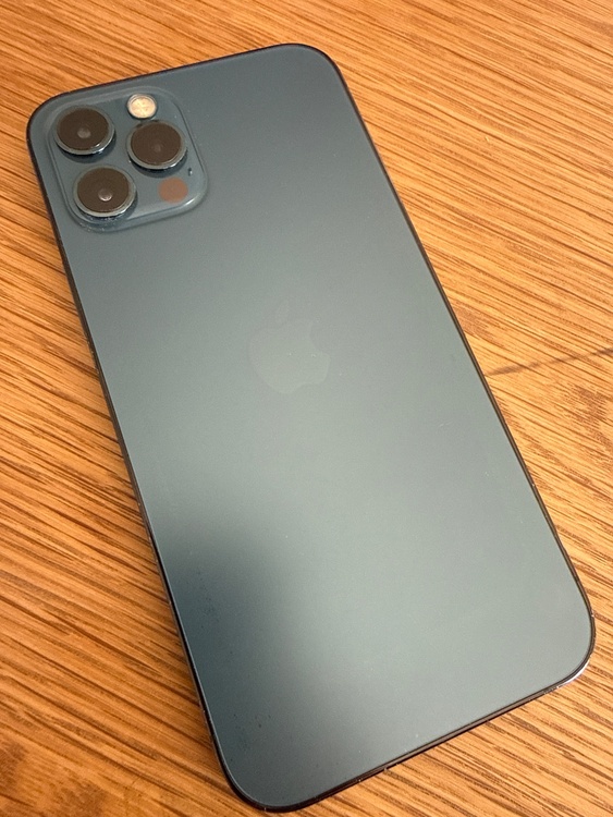 iPhone 12 Pro 256GB SIMフリー（スマホ）の商品画像 - 査定依頼日：2026年3月1日 - 最高査定価格：35,000円