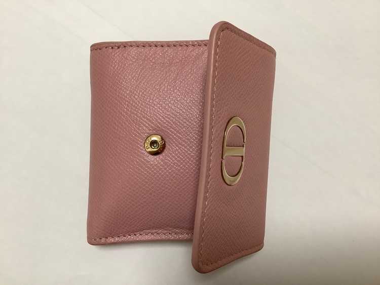 ウォレット（ブランド財布・小物）の商品画像 - 査定依頼日：2025年12月18日 - 最高査定価格：100,000円