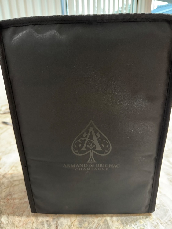 アルマンド　　ブランドブラン（お酒）の商品画像 - 査定依頼日：2025年6月29日 - 最高査定価格：160,000円