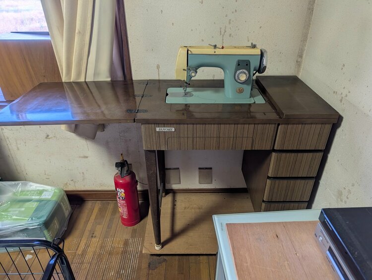 台付きミシン（家電）の商品画像 - 査定依頼日：2026年2月3日 - 最高査定価格：1,000円