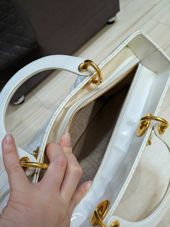 ディオール  （ブランドバッグ）の商品画像 - 査定依頼日：2025年11月17日 - 最高査定価格：230,000円