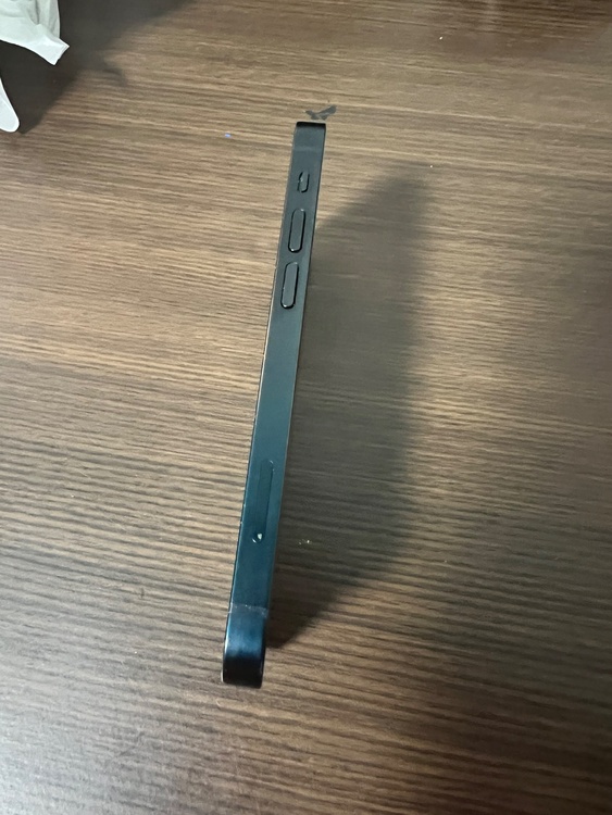 iPhone iPhone 13 mini 128GB SIMフリー（スマホ）の商品画像 - 査定依頼日：2026年8月11日 - 最高査定価格：25,500円