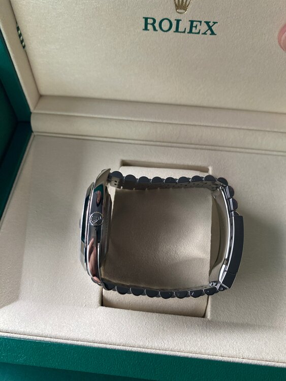 ロレックス デイトジャスト 12630（高級時計）の商品画像 - 査定依頼日：2025年2月17日 - 最高査定価格：1,550,000円