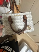 MICHEAL KORS（ブランドバッグ）の商品画像 - 査定依頼日：2026年7月31日 - 最高査定価格：5,000円