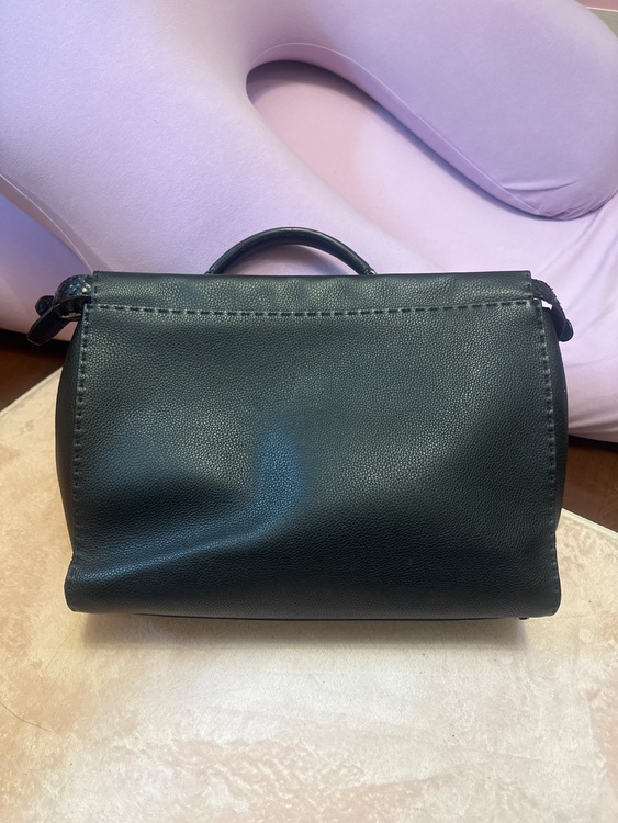 ピーカブー　メンズ（ブランドバッグ）の商品画像 - 査定依頼日：2025年7月20日 - 最高査定価格：88,000円