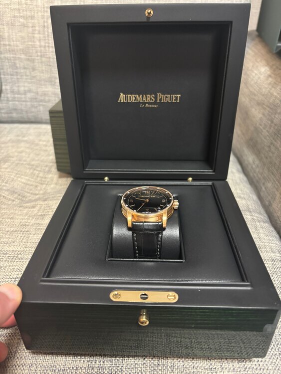 CODE.11.59（高級時計）の商品画像 - 査定依頼日：2025年3月13日 - 最高査定価格：2,600,000円