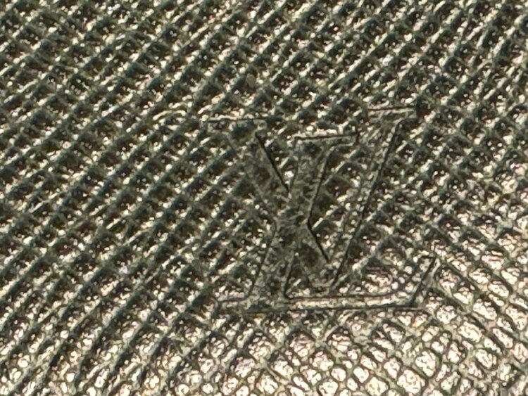 ルイヴィトン タイガ （ブランドバッグ）の商品画像 - 査定依頼日：2025年5月29日 - 最高査定価格：30,000円