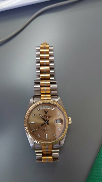 ロレックス デイデイト １８２３９（高級時計）の商品画像 - 査定依頼日：2025年12月11日 - 最高査定価格：3,000,000円