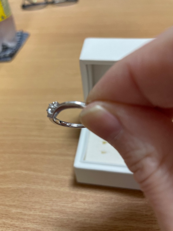 4℃  18KWGダイヤモンドリング（金・貴金属）の商品画像 - 査定依頼日：2026年3月21日 - 最高査定価格：61,000円