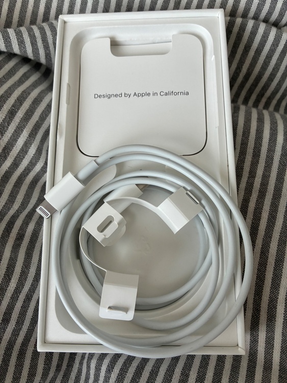 iPhone SE (第 3 世代) 64GB Softbank（スマホ）の商品画像 - 査定依頼日：2026年3月14日 - 最高査定価格：20,000円