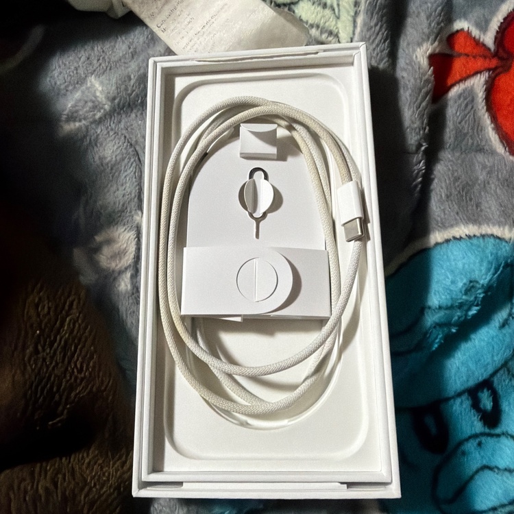 iPhone 16 Pro 128GB SIMフリー（スマホ）の商品画像 - 査定依頼日：2026年3月6日 - 最高査定価格：103,000円