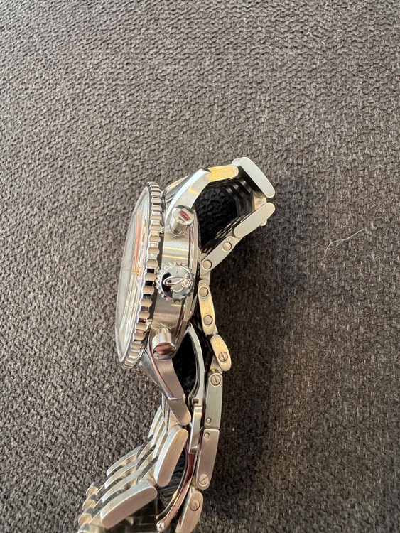 ブライトリング ナビタイマー ブB01 41 クロノグラフ ジャパンエディション （高級時計）の商品画像 - 査定依頼日：2025年9月5日 - 最高査定価格：820,000円