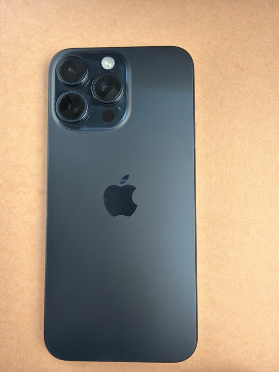 iPhone15pro max（スマホ）の商品画像 - 査定依頼日：2026年7月25日 - 最高査定価格：97,000円