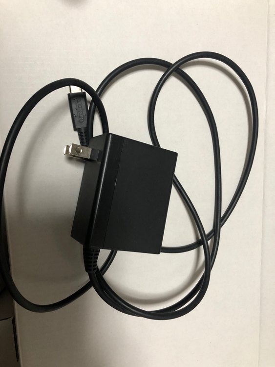 Nintendo Switch（ゲーム機本体・ゲームソフト）の商品画像 - 査定依頼日：2023年5月15日 - 最高査定価格：8,000円