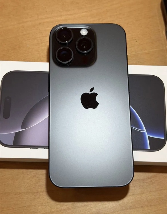 iPhone 16 Pro 128GB SIMフリー（スマホ）の商品画像 - 査定依頼日：2026年1月28日 - 最高査定価格：103,000円