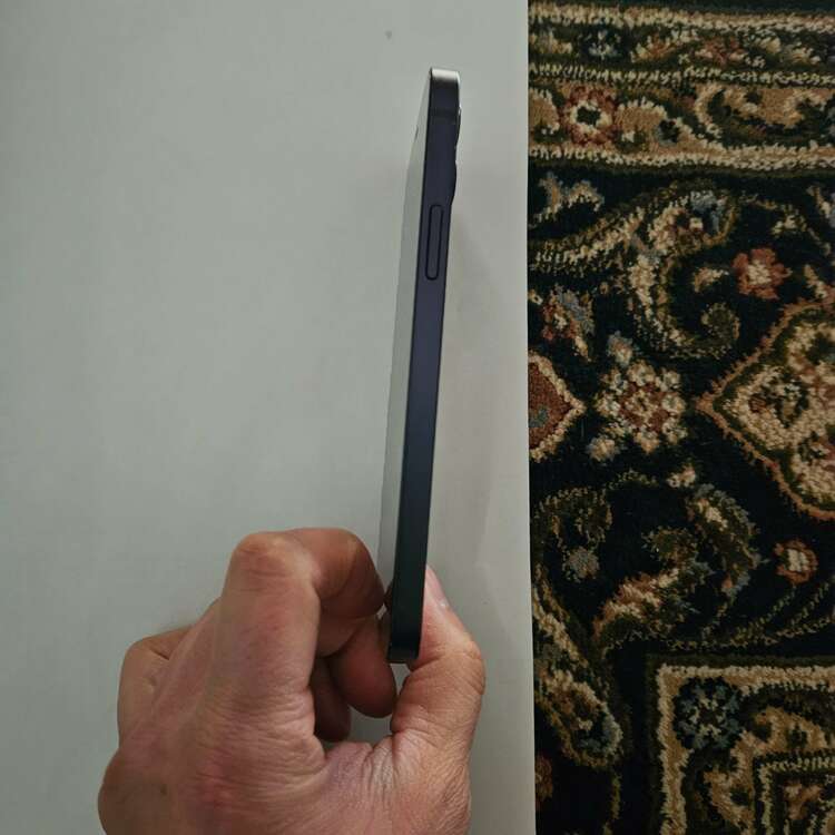 iPhone12（スマホ）の商品画像 - 査定依頼日：2025年1月24日 - 最高査定価格：26,000円