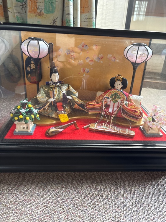 ひな人形（美術品・骨董品）の商品画像 - 査定依頼日：2026年10月1日 - 最高査定価格：3,000円